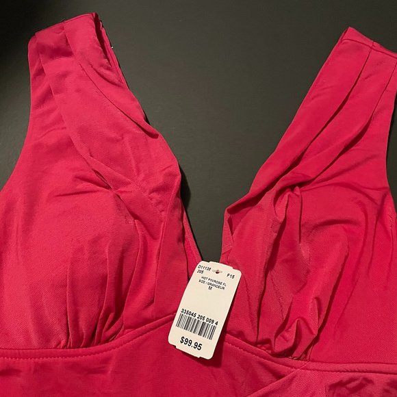 Women's Dress From LE Chateau Hot Pink - Picture 5 of 8